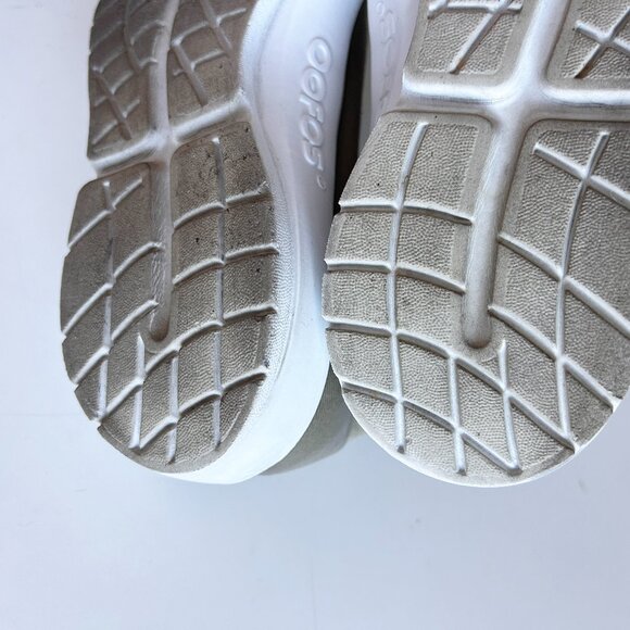 OOFOS Women's OOmg eeZee Low Shoe - Picture 9 of 10